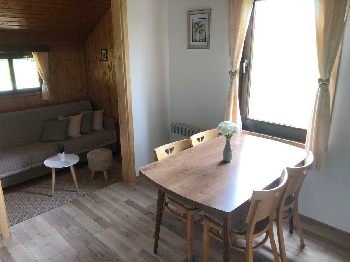 סמולג'אנאק Wooden House Nela Near Plitvice Lakes מראה חיצוני תמונה